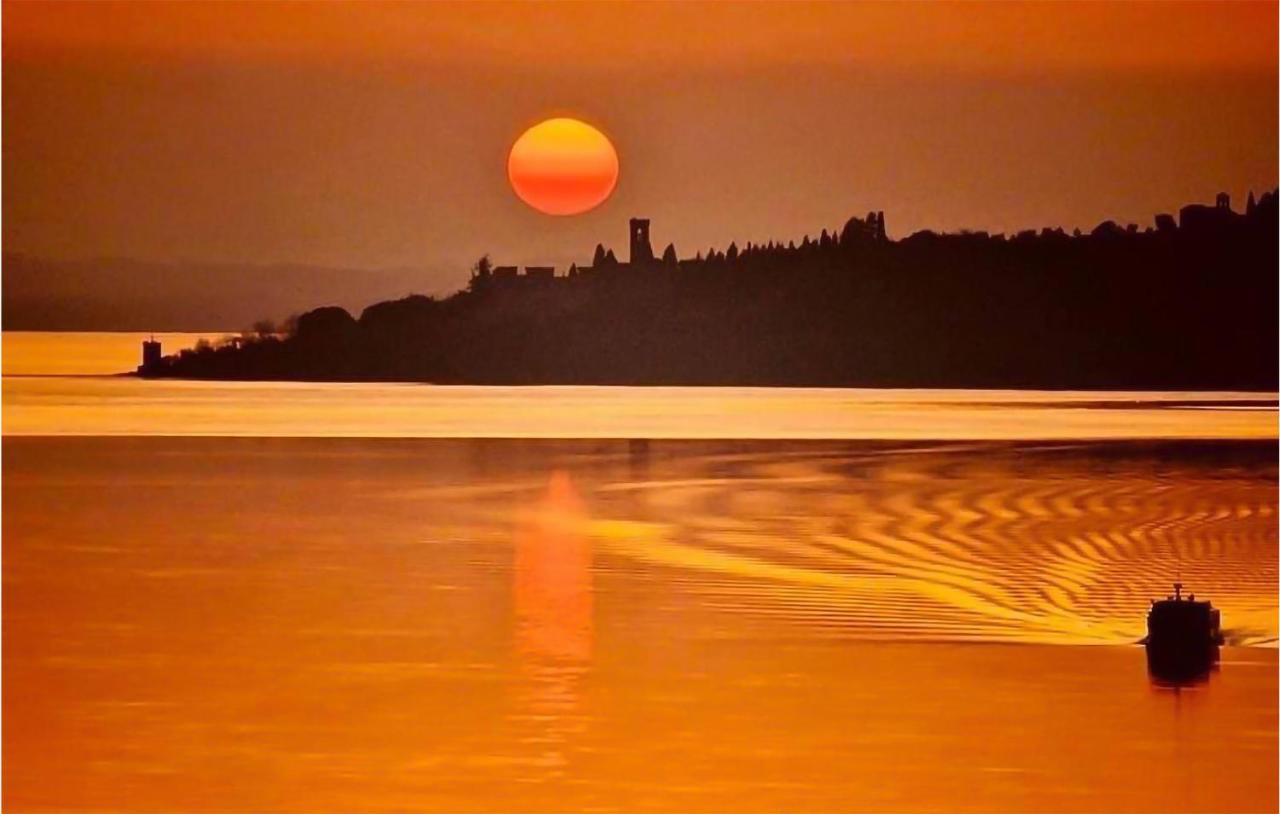 Gorgeous Stacaravan In Tuoro Sul Trasimeno别墅 外观 照片